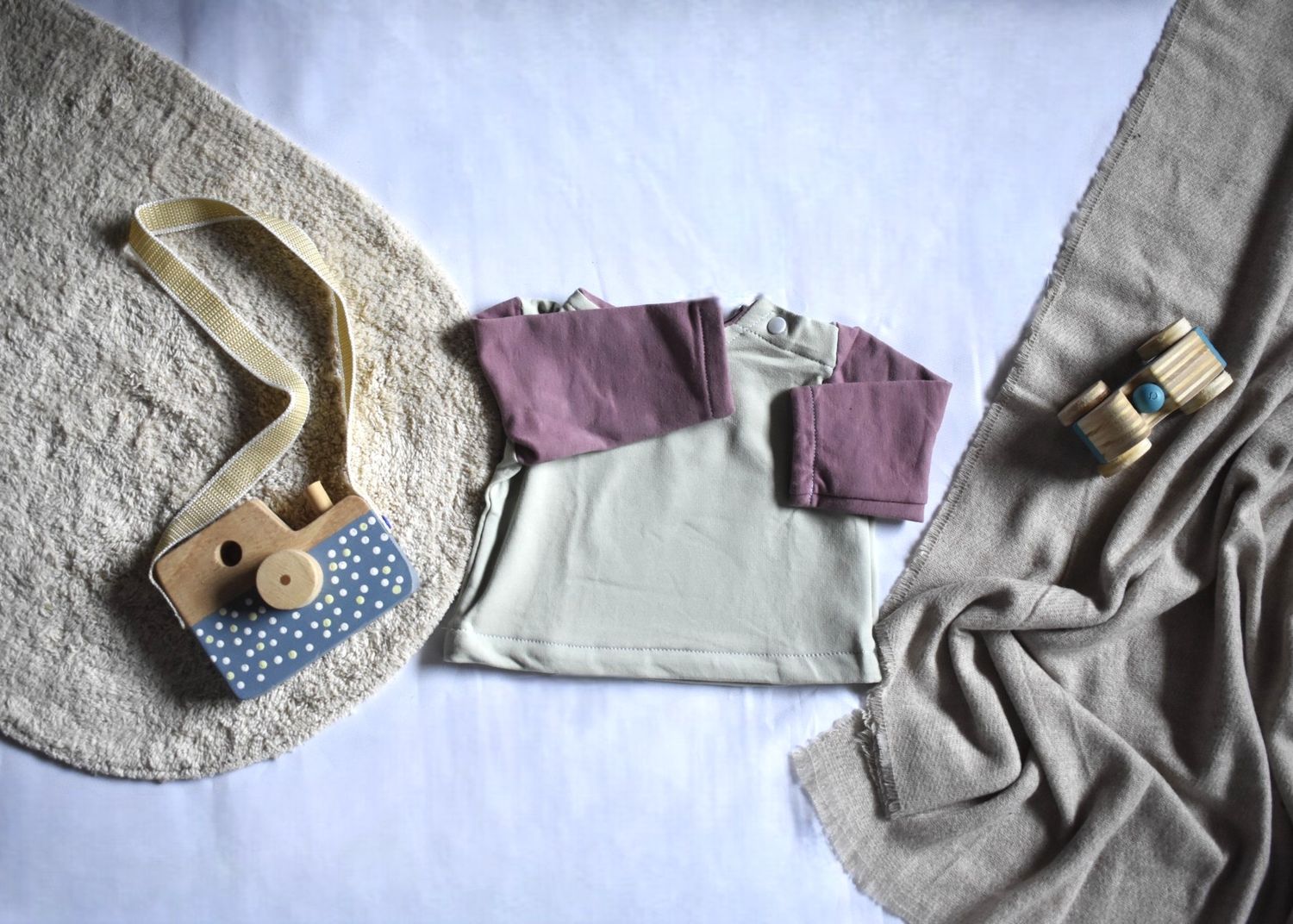 Sudadera Infantil de Algodón Orgánico Verde - con Mangas y Capucha Rosa