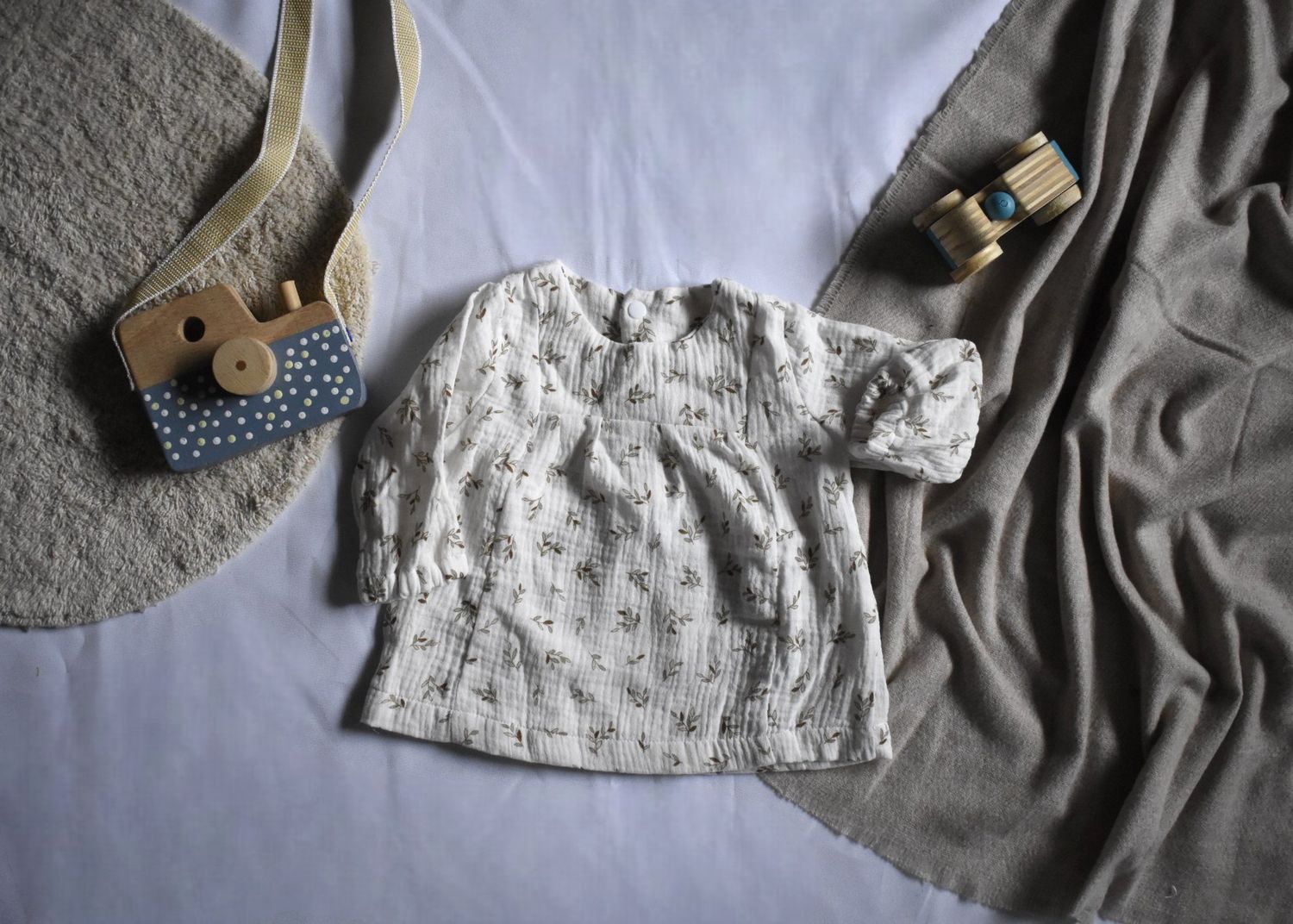 Vestido Infantil de Algodón Orgánico Blanco - Manga Larga