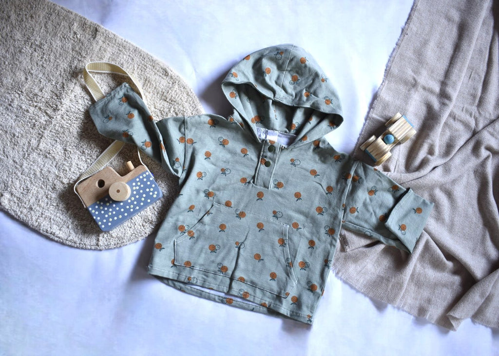 Sudadera Infantil de Algodón Orgánico Verde con Naranjas